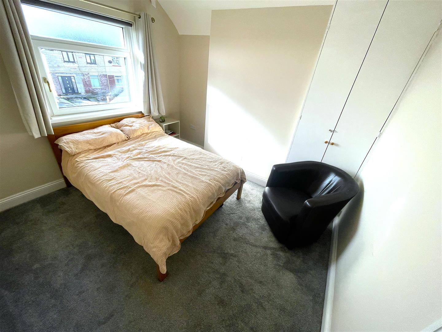 Brynllwchwr Road, Loughor, Swansea, SA4 6SQ